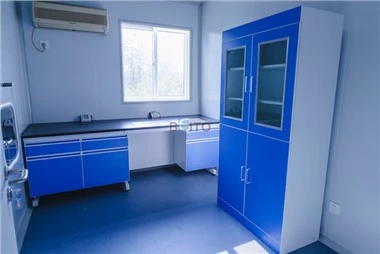 Drveni laboratorijski stolovi